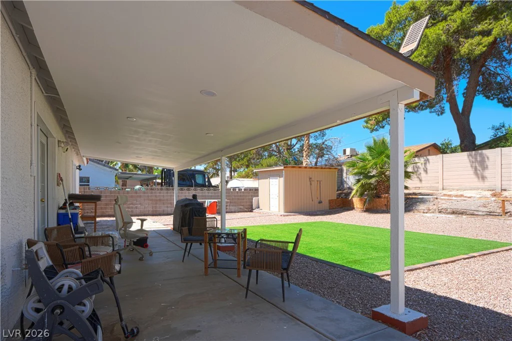 1825 Stonington, Las Vegas, NV 89108