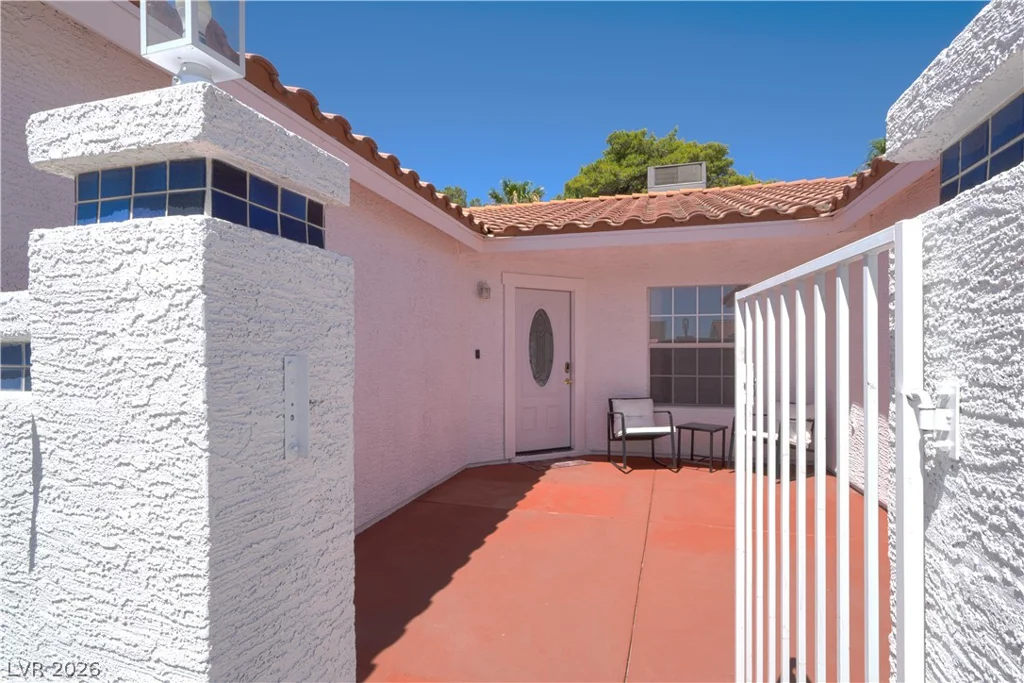 1825 Stonington, Las Vegas, NV 89108