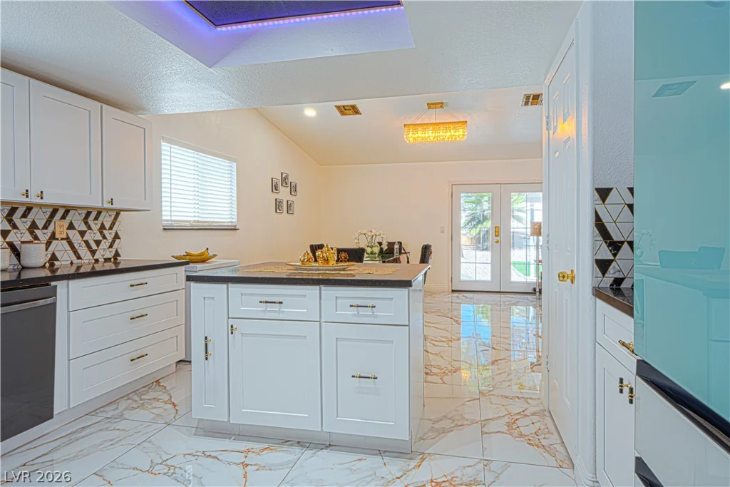 1825 Stonington, Las Vegas, NV 89108