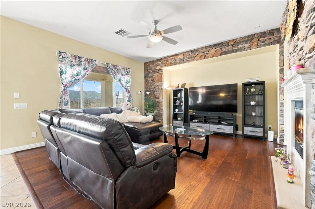 7208 Crandon Park, Las Vegas, NV 89131