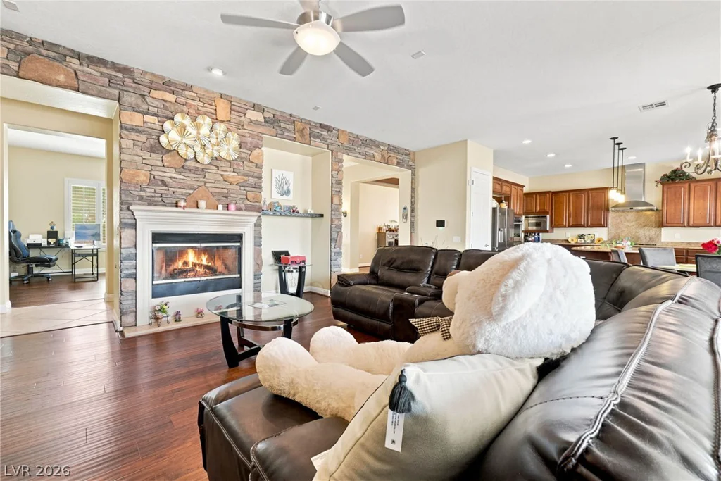 7208 Crandon Park, Las Vegas, NV 89131