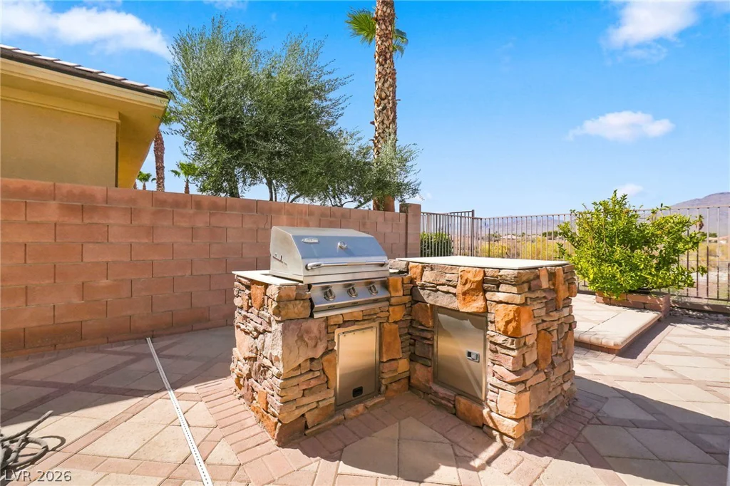 7208 Crandon Park, Las Vegas, NV 89131