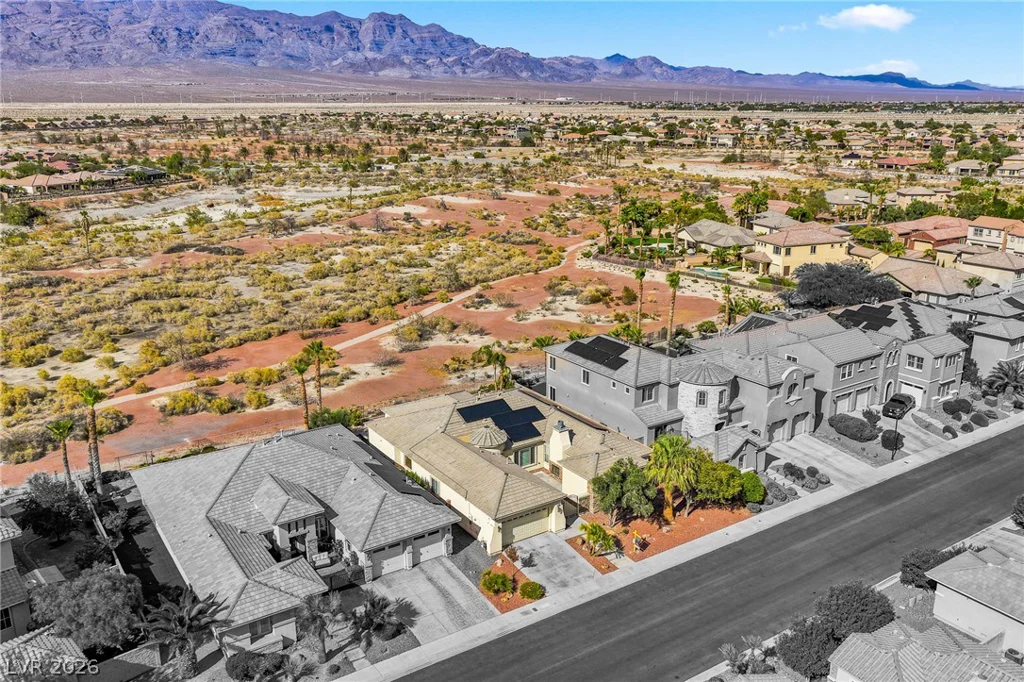 7208 Crandon Park, Las Vegas, NV 89131