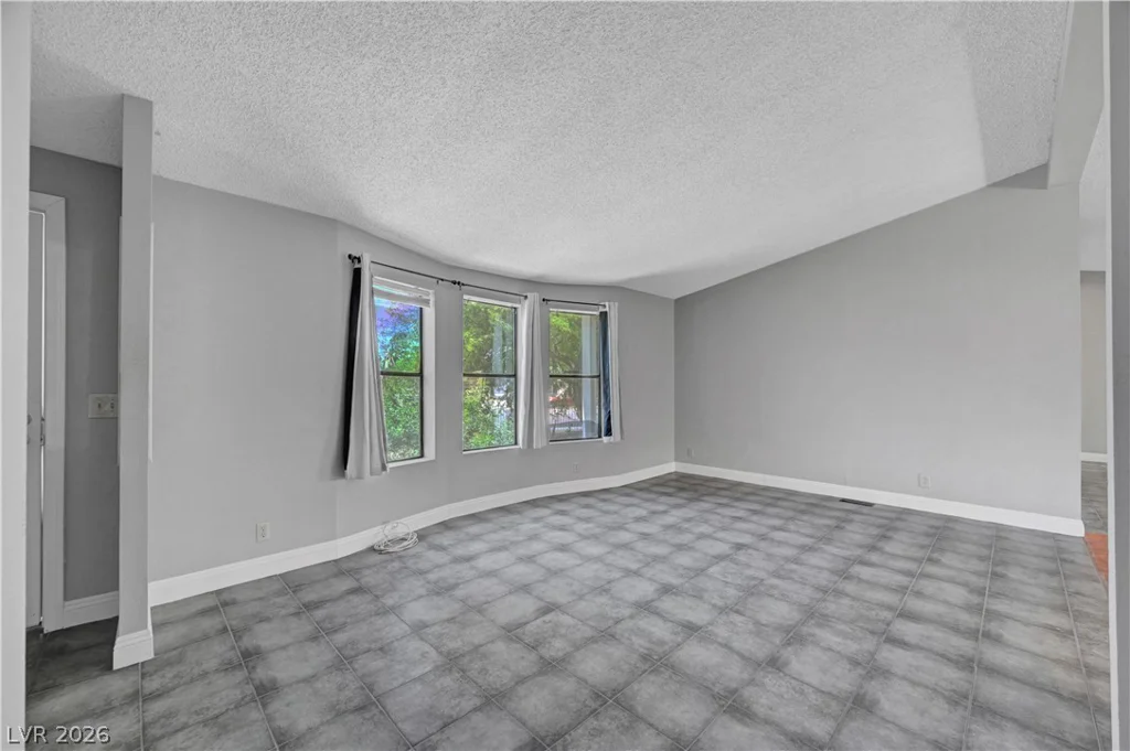 5997 Castlemont, Las Vegas, NV 89156