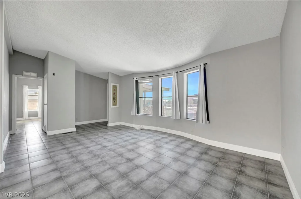 5997 Castlemont, Las Vegas, NV 89156