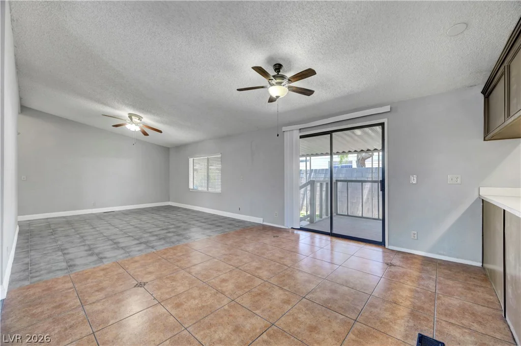 5997 Castlemont, Las Vegas, NV 89156