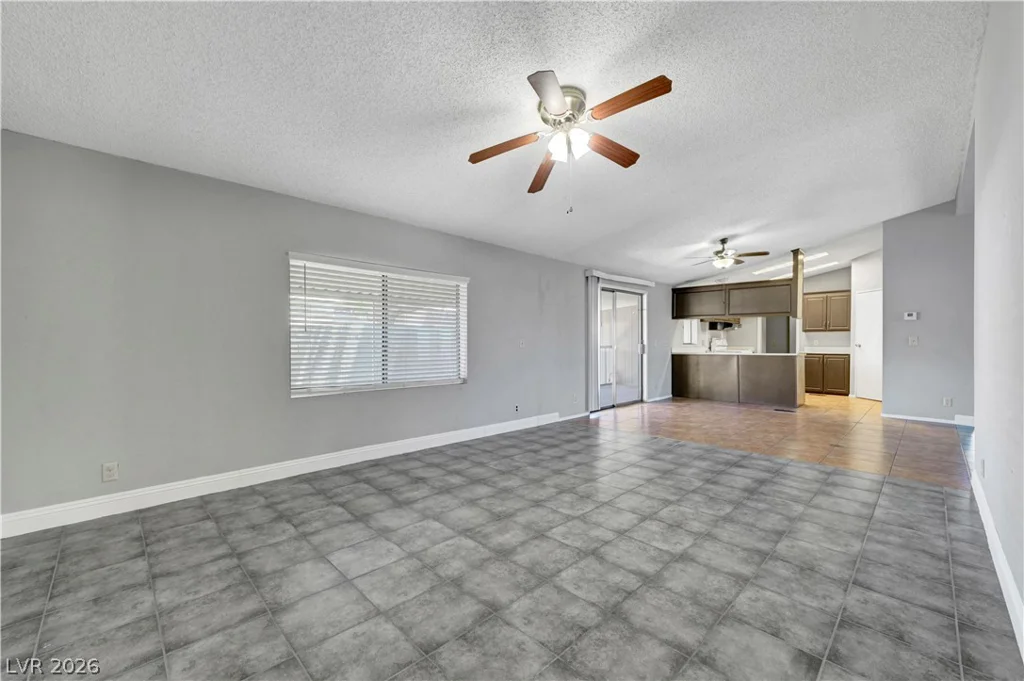 5997 Castlemont, Las Vegas, NV 89156