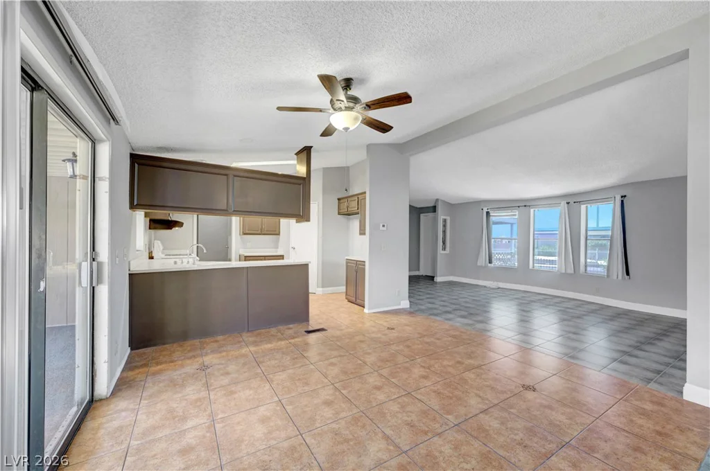 5997 Castlemont, Las Vegas, NV 89156