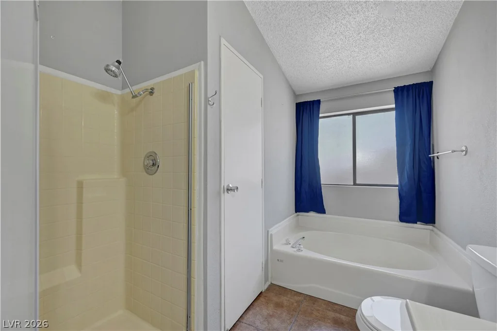 5997 Castlemont, Las Vegas, NV 89156