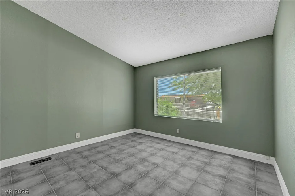 5997 Castlemont, Las Vegas, NV 89156