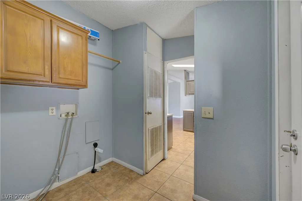5997 Castlemont, Las Vegas, NV 89156