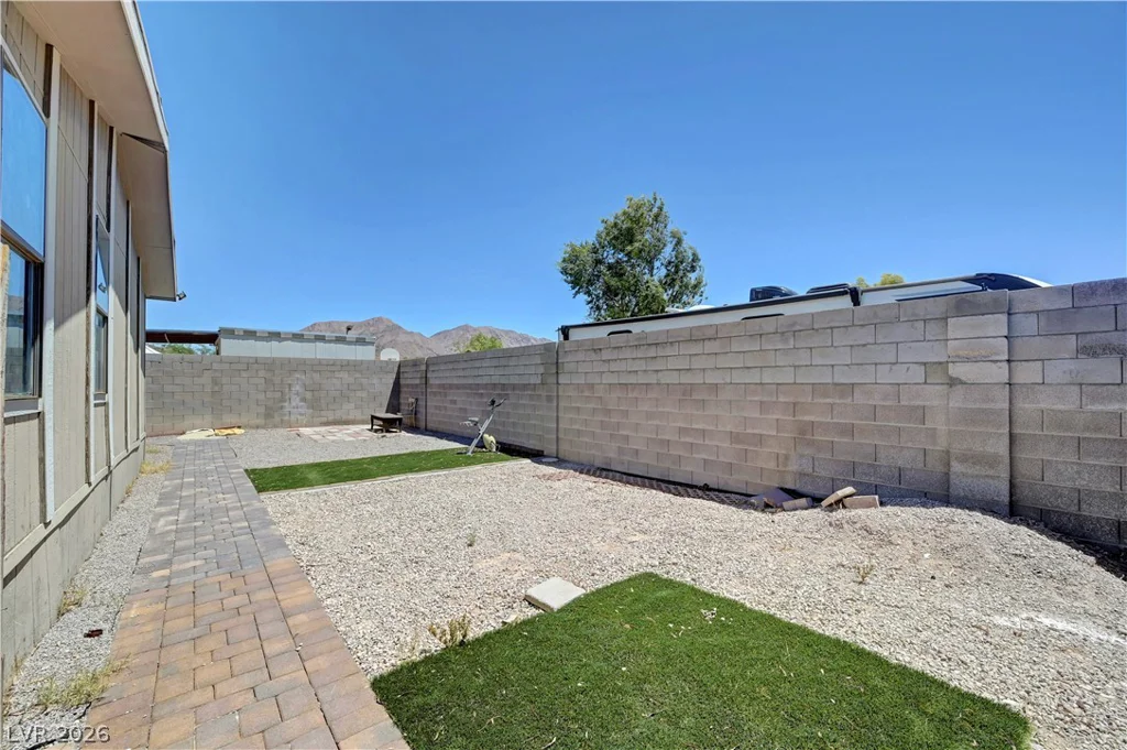 5997 Castlemont, Las Vegas, NV 89156