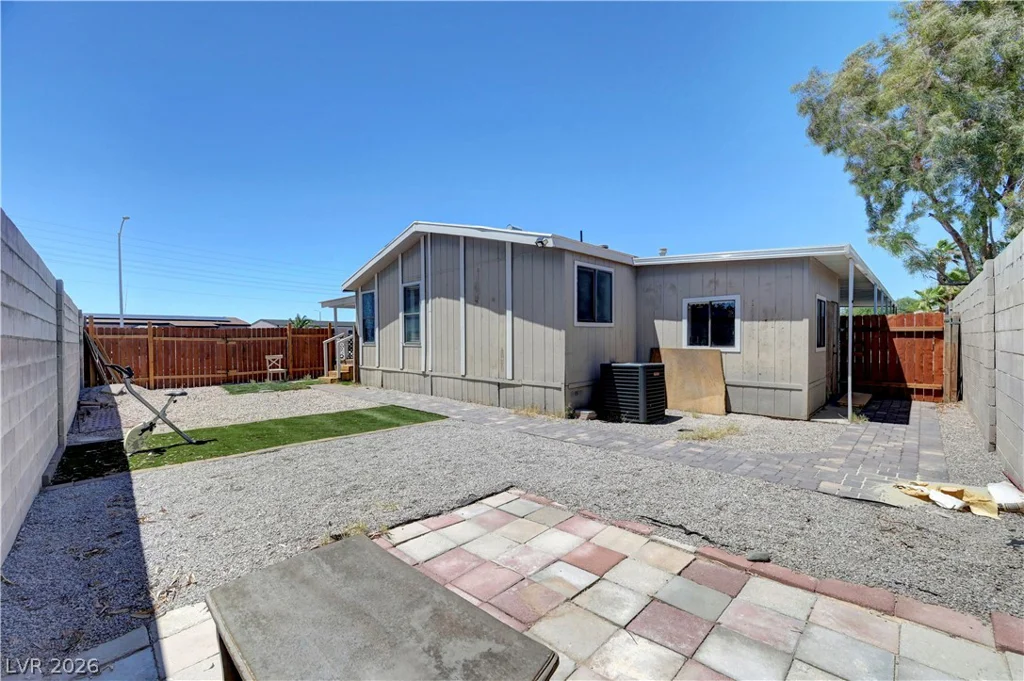 5997 Castlemont, Las Vegas, NV 89156