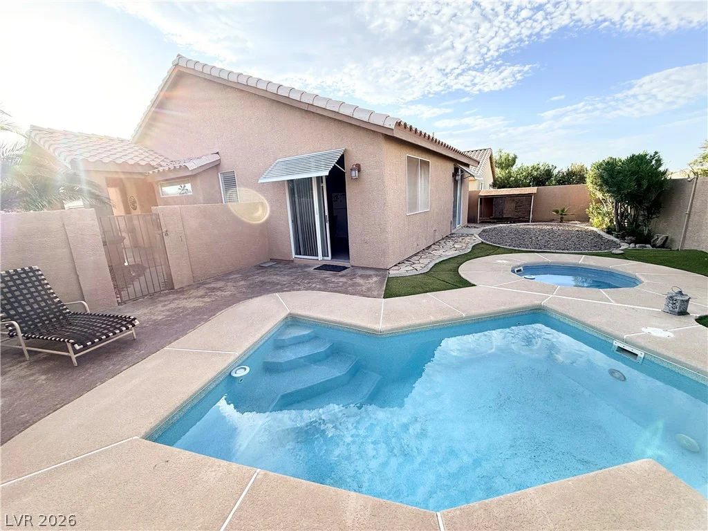 242 Pleasant Pebble, Henderson, NV 89074