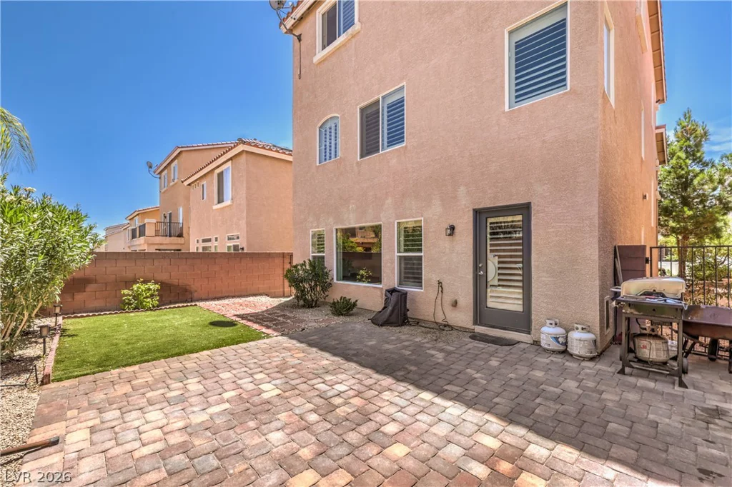 6042 Crown Palms, Las Vegas, NV 89139