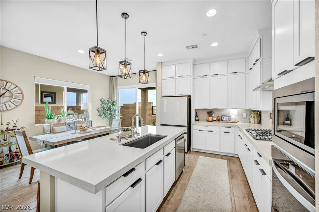 140 Royal Cascade, Henderson, NV 89011