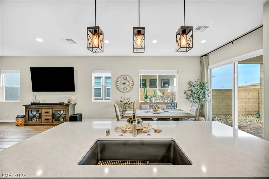 140 Royal Cascade, Henderson, NV 89011
