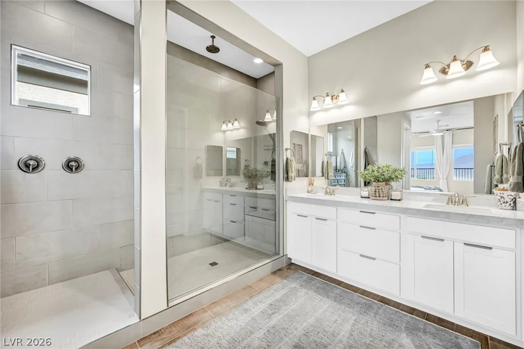 140 Royal Cascade, Henderson, NV 89011