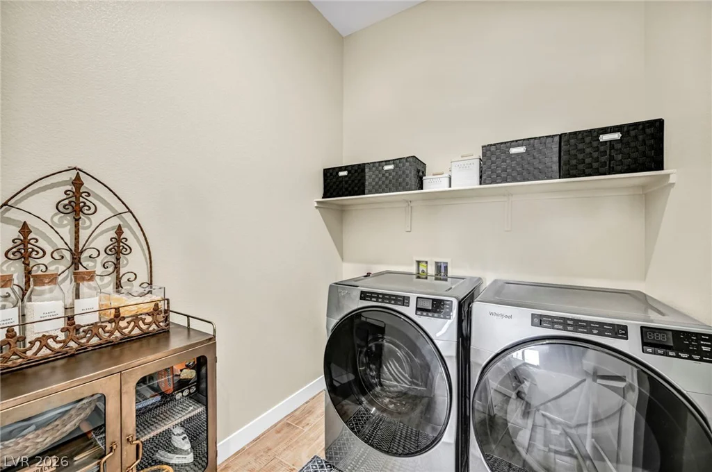 140 Royal Cascade, Henderson, NV 89011