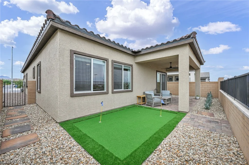 140 Royal Cascade, Henderson, NV 89011