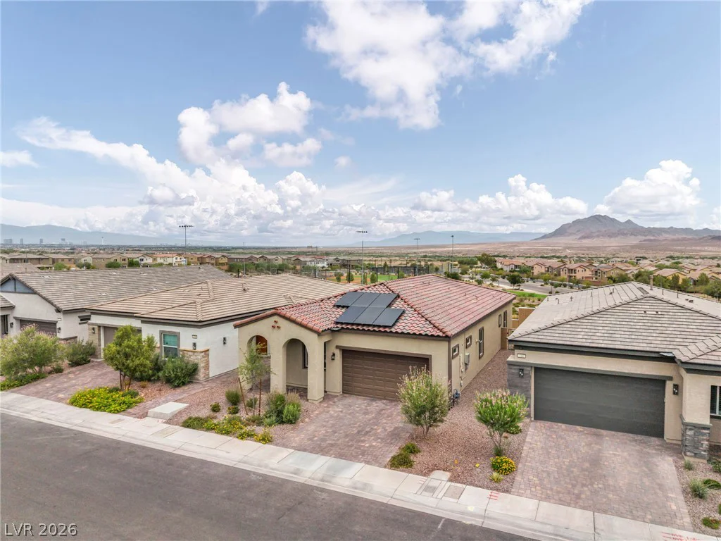 140 Royal Cascade, Henderson, NV 89011
