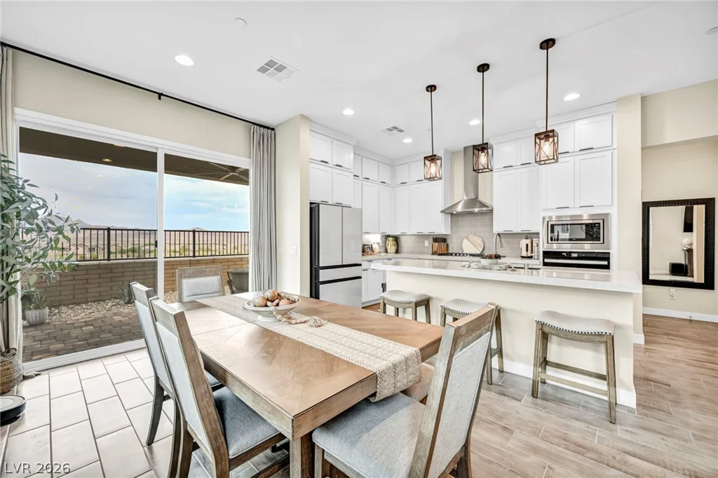 140 Royal Cascade, Henderson, NV 89011