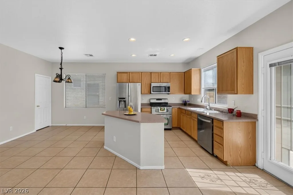 8032 Dancing Springs, Las Vegas, NV 89143