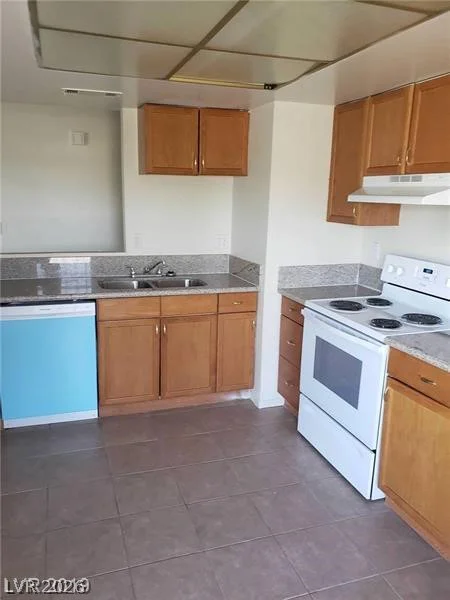 2981 Country Manor, Las Vegas, NV 89115