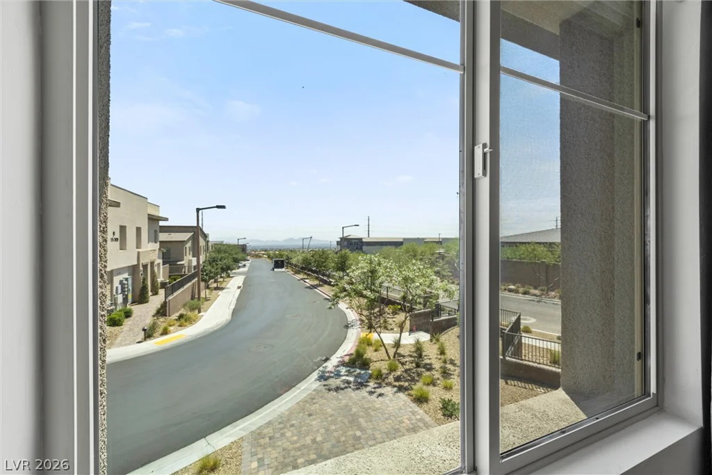 600 Carriage Hill, Las Vegas, NV 89138