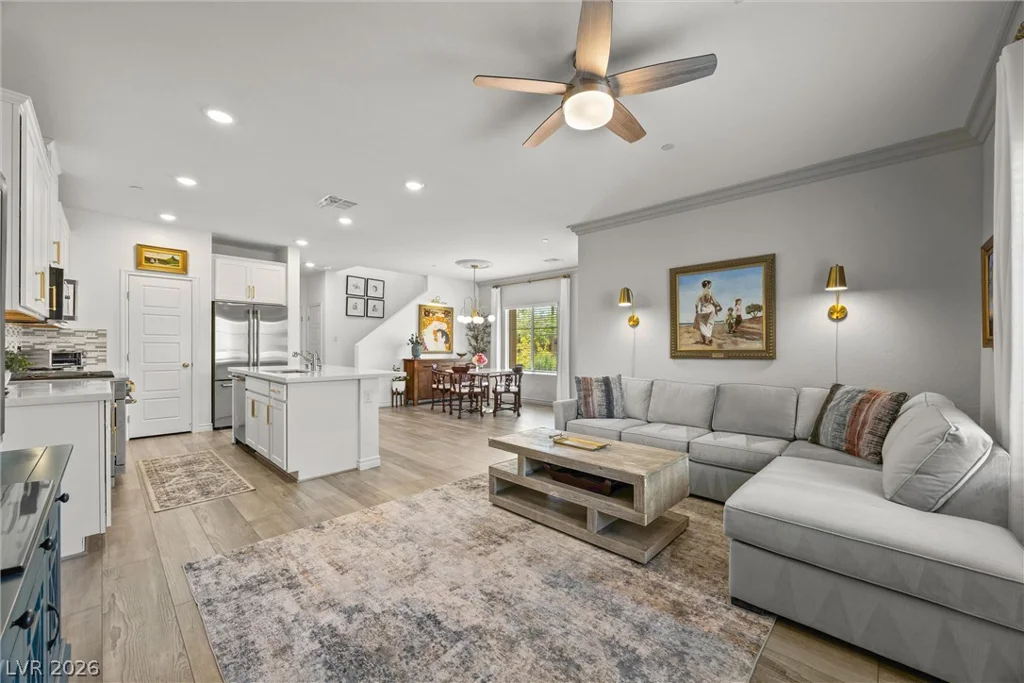 600 Carriage Hill, Las Vegas, NV 89138
