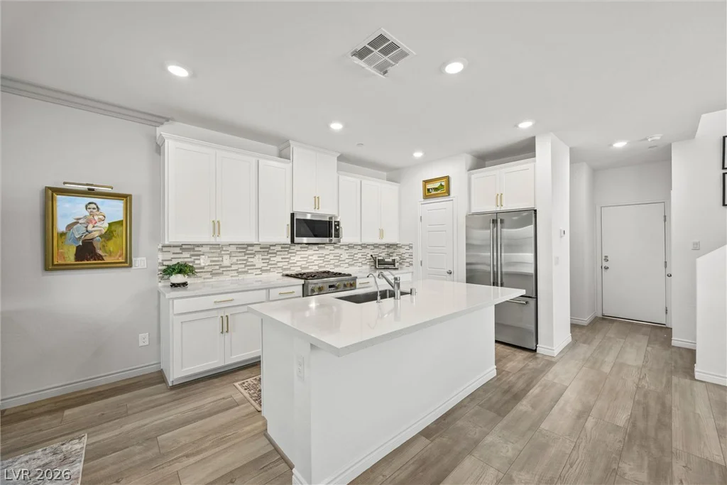 600 Carriage Hill, Las Vegas, NV 89138