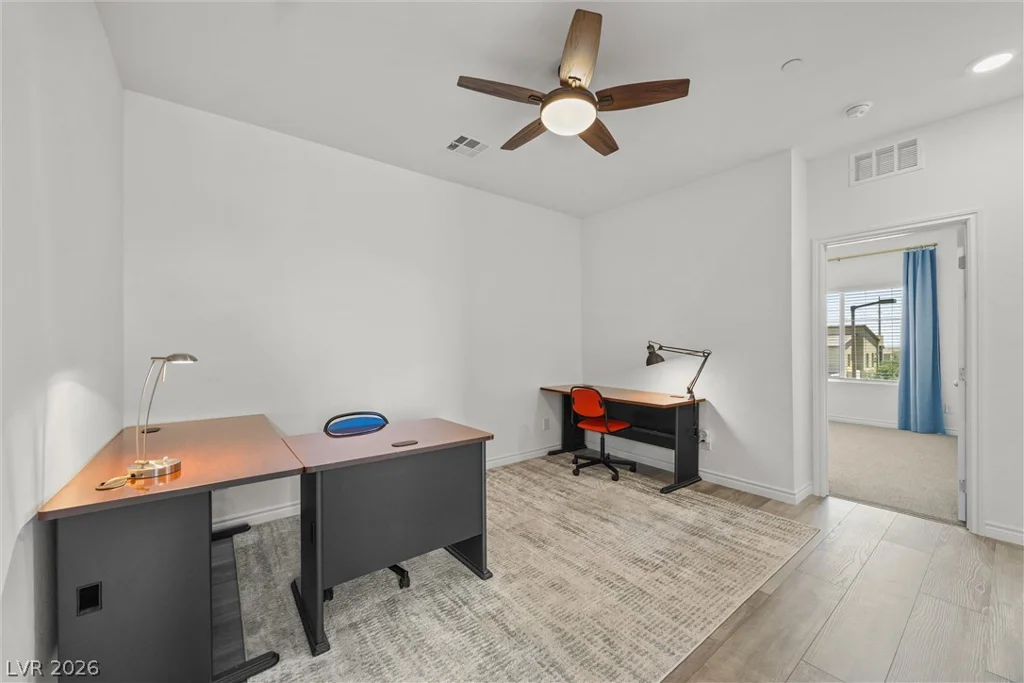 600 Carriage Hill, Las Vegas, NV 89138