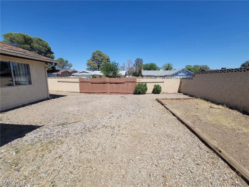 6801 High Bluff, Las Vegas, NV 89108