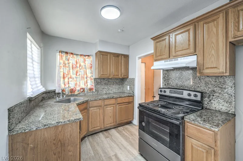2410 Poplar, Las Vegas, NV 89101