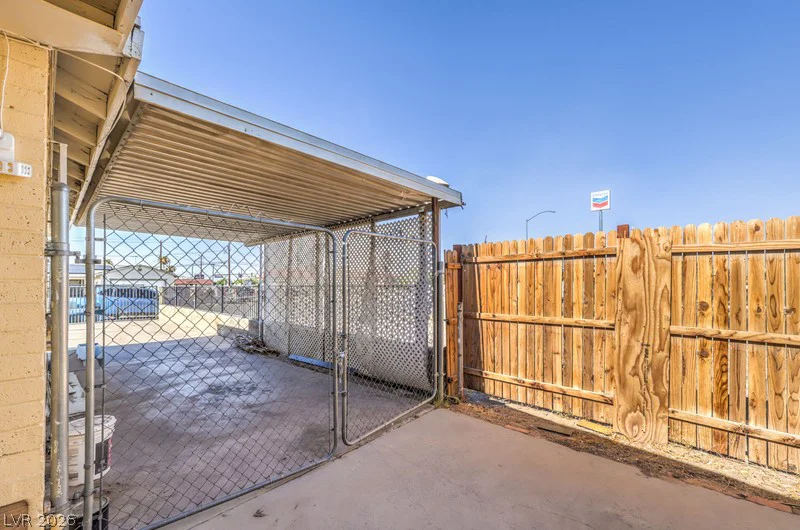 2410 Poplar, Las Vegas, NV 89101