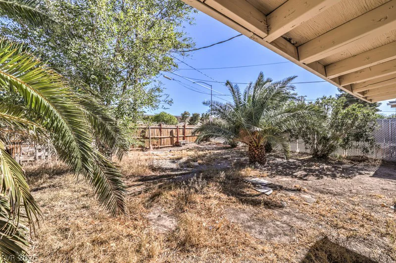 2410 Poplar, Las Vegas, NV 89101