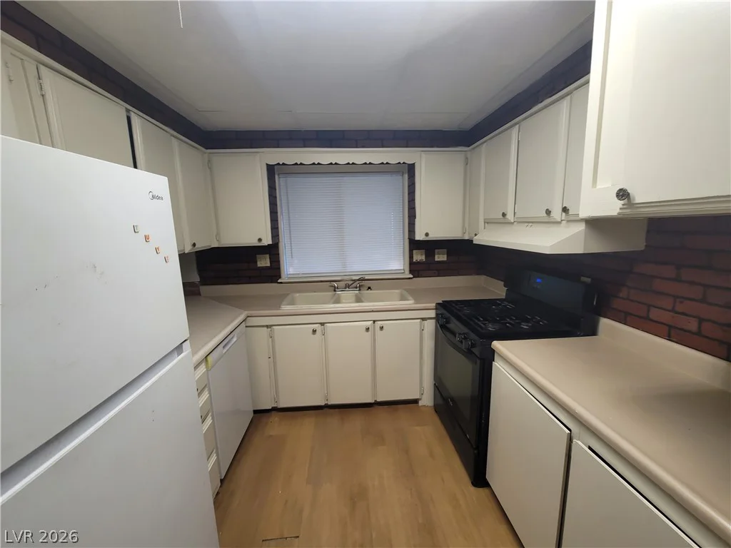 5495 Everglade, Las Vegas, NV 89142