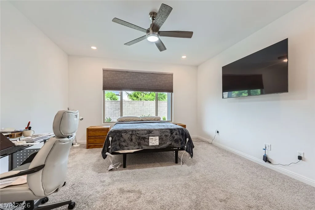 6519 Summershade, North Las Vegas, NV 89086