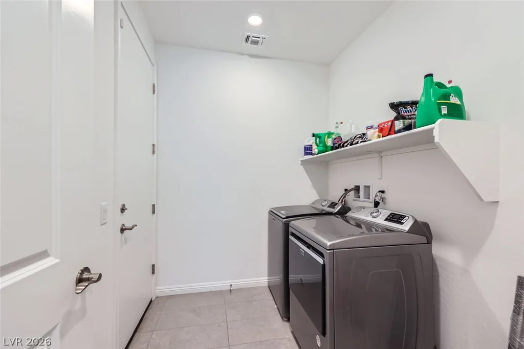 6519 Summershade, North Las Vegas, NV 89086