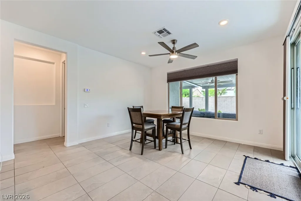 6519 Summershade, North Las Vegas, NV 89086