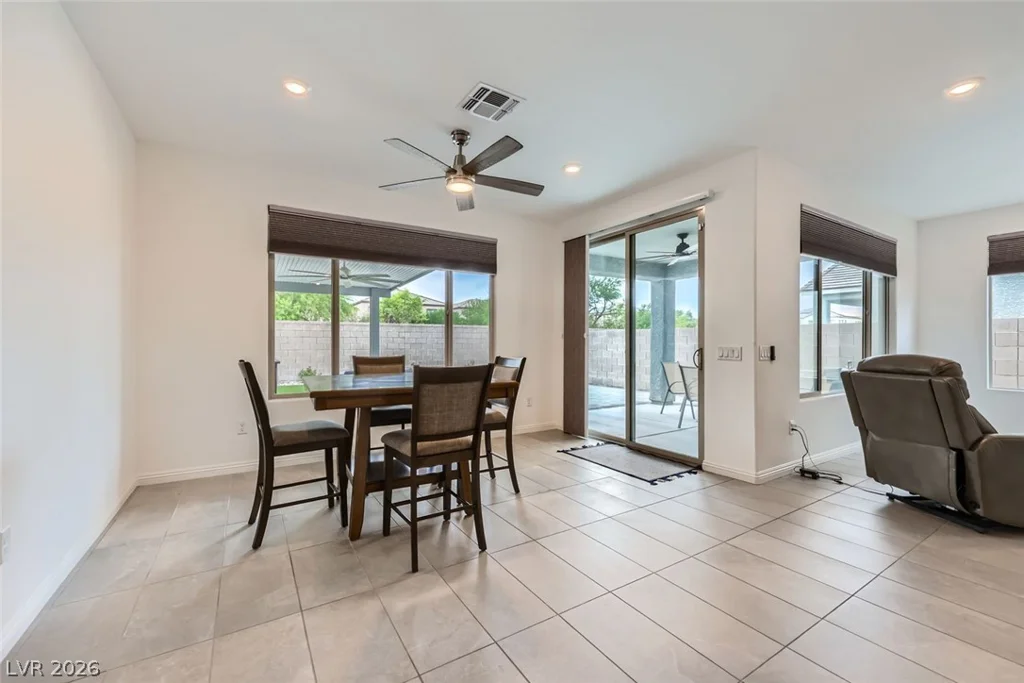 6519 Summershade, North Las Vegas, NV 89086