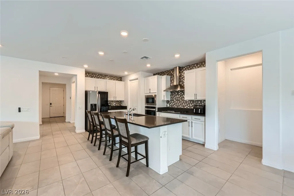 6519 Summershade, North Las Vegas, NV 89086