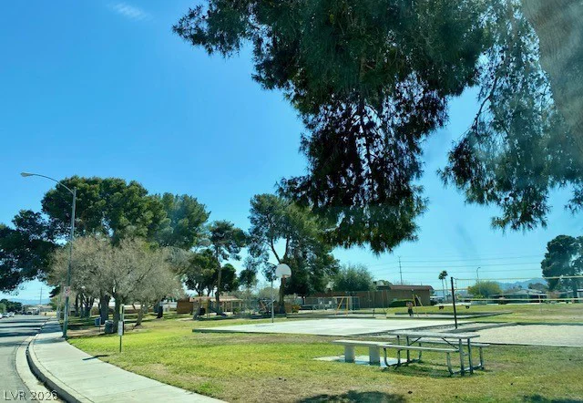 5556 Everglade, Las Vegas, NV 89142