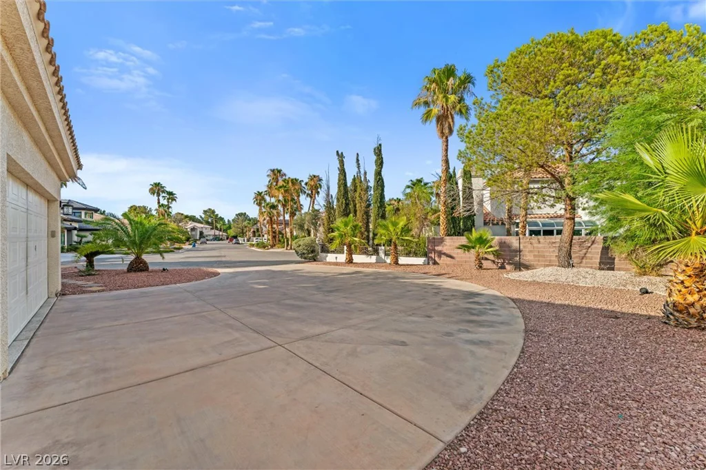 2875 Mountain Mist, Las Vegas, NV 89117