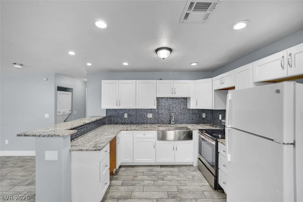 4300 Lamont, Las Vegas, NV 89115