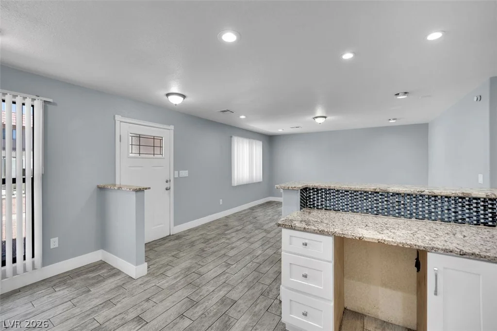4300 Lamont, Las Vegas, NV 89115