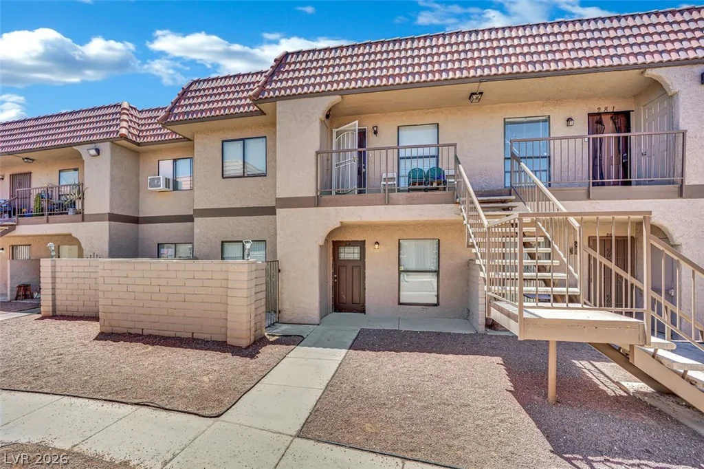 4300 Lamont, Las Vegas, NV 89115