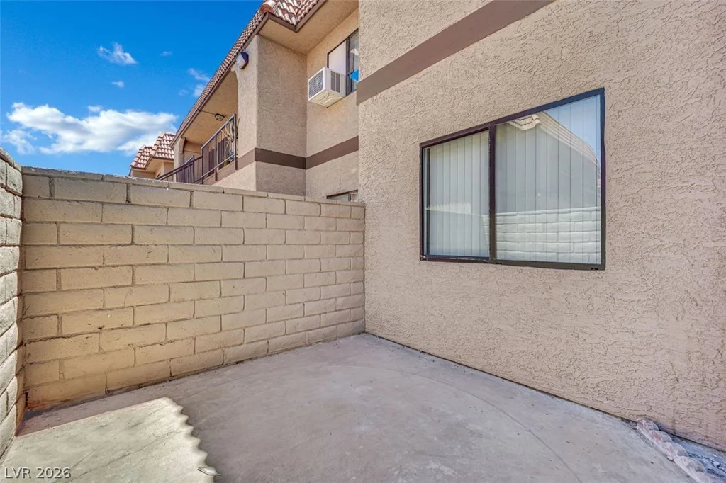 4300 Lamont, Las Vegas, NV 89115