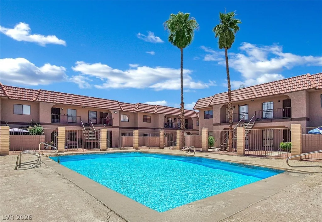 4300 Lamont, Las Vegas, NV 89115