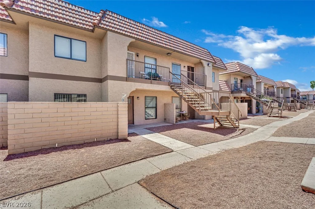 4300 Lamont, Las Vegas, NV 89115